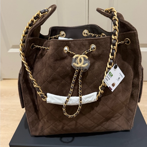 NWT Chanel Medium 25 Hobo Bag Dark Brown Suede
